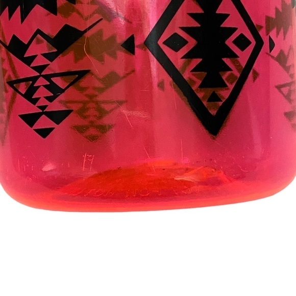 PINK Victoria’s Secret Neon Pink Clear Native Print 32oz Water Bottle NWOT - Picture 5 of 5